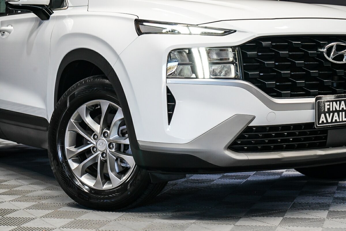 Hyundai Santa Fe image 2