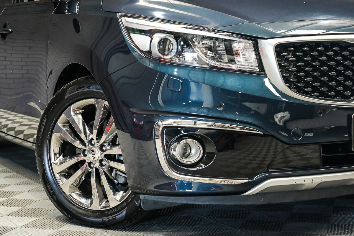 Kia Carnival image 2