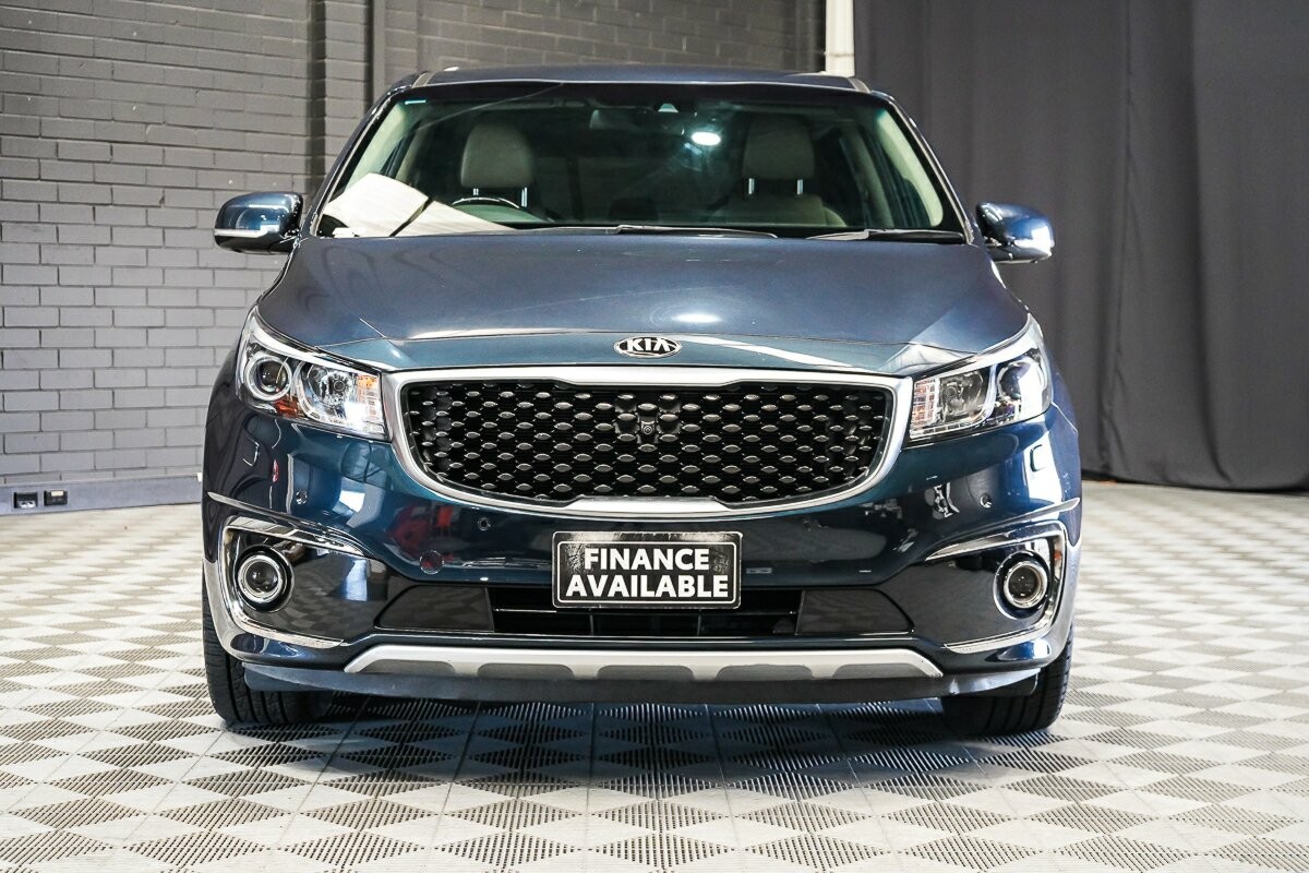 Kia Carnival image 3