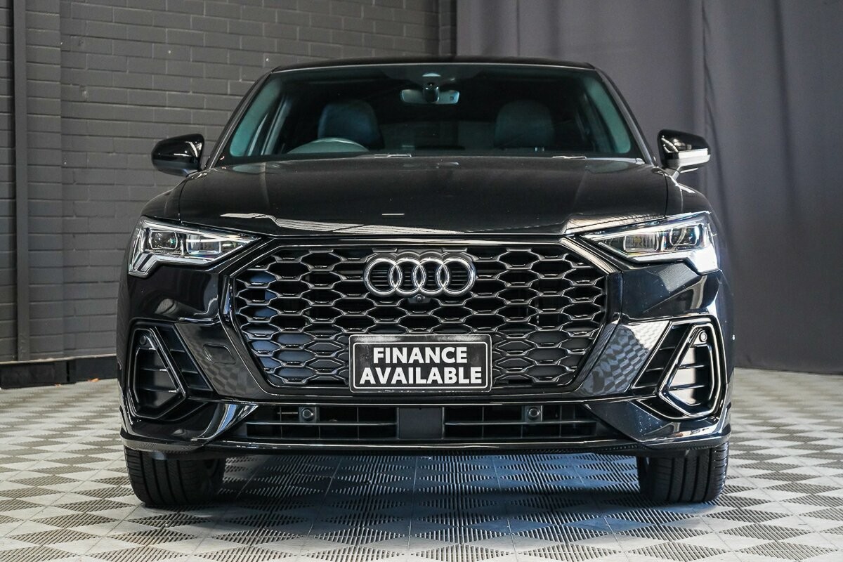 Audi Q3 image 3