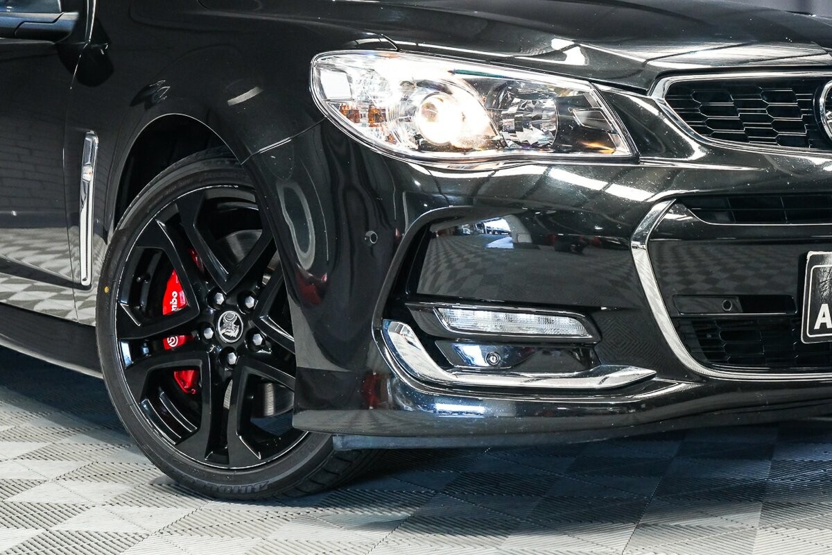 Holden Commodore image 2