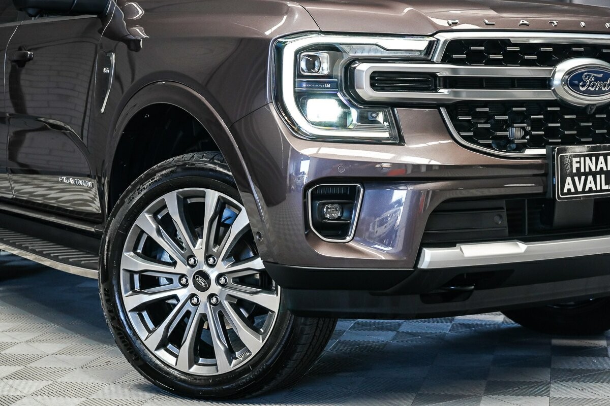 Ford Everest image 2