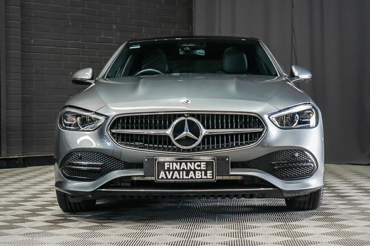 Mercedes Benz C-class image 3