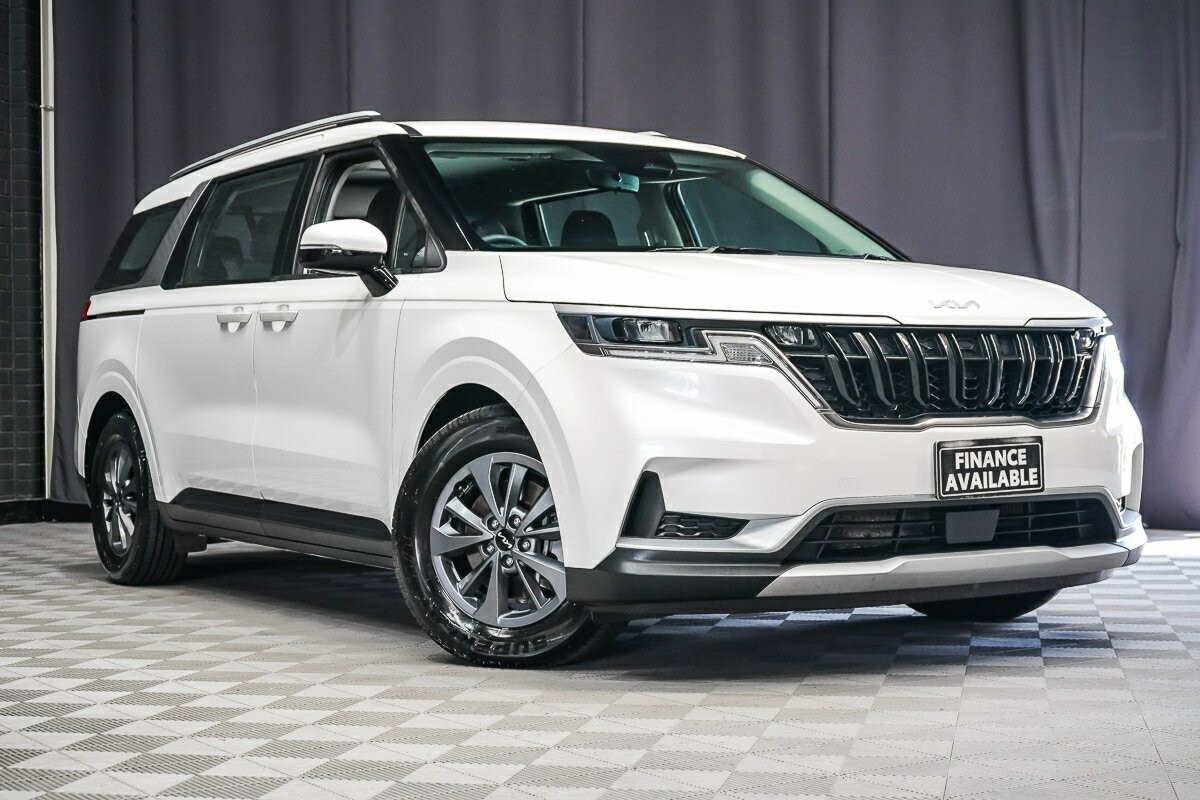 Kia Carnival image 1
