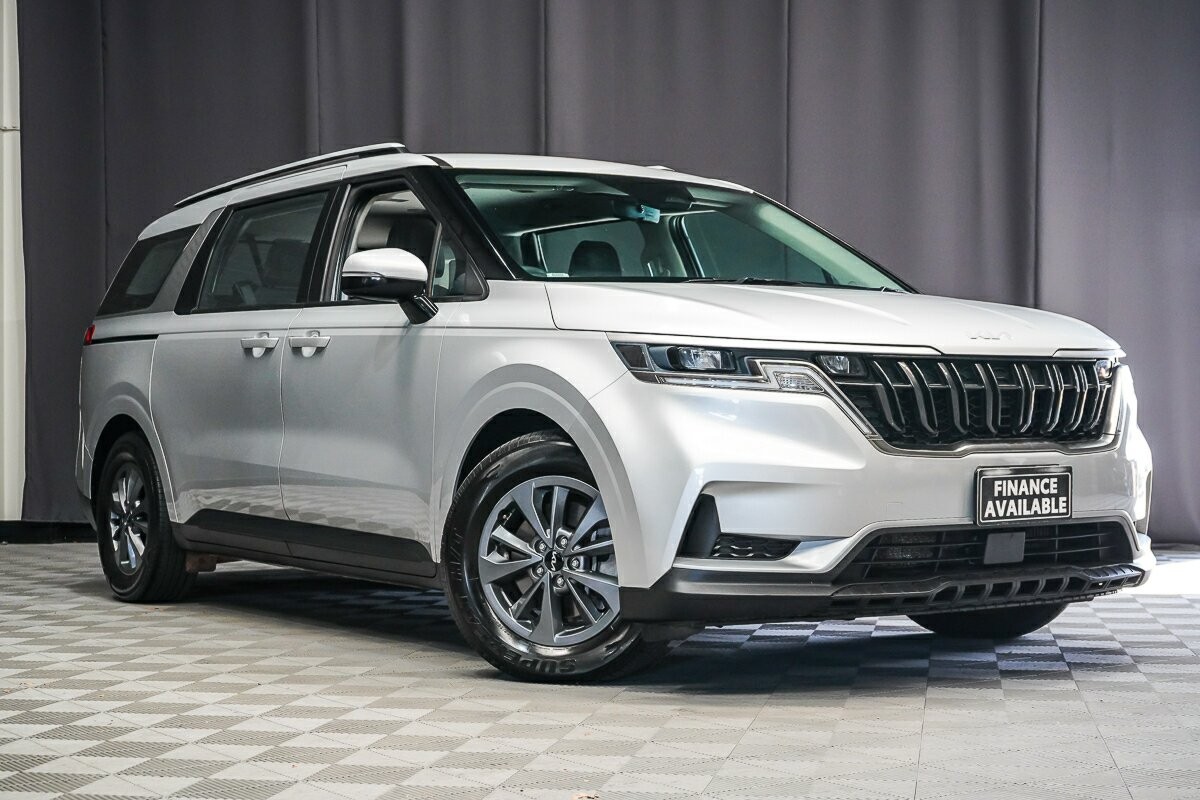 Kia Carnival image 1