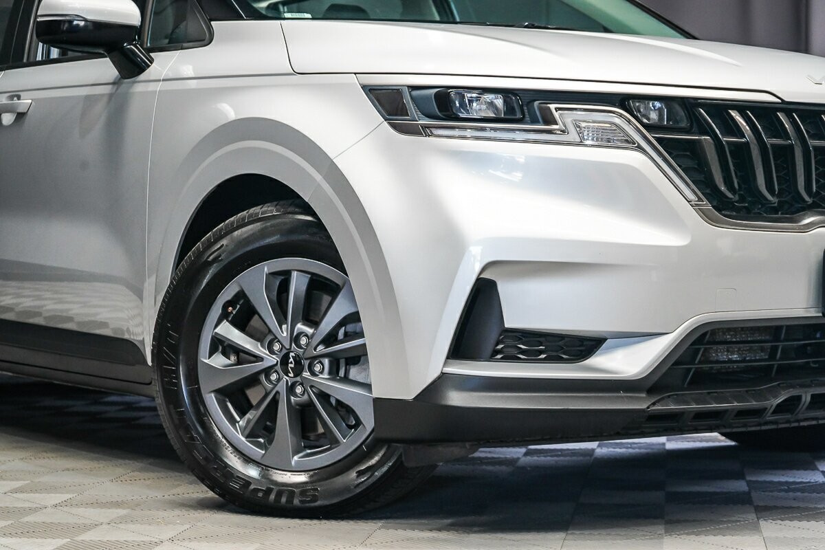 Kia Carnival image 2