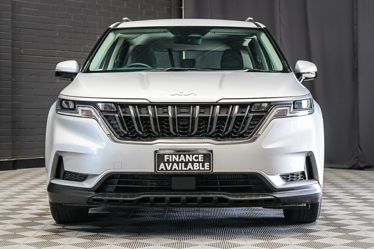 Kia Carnival image 3