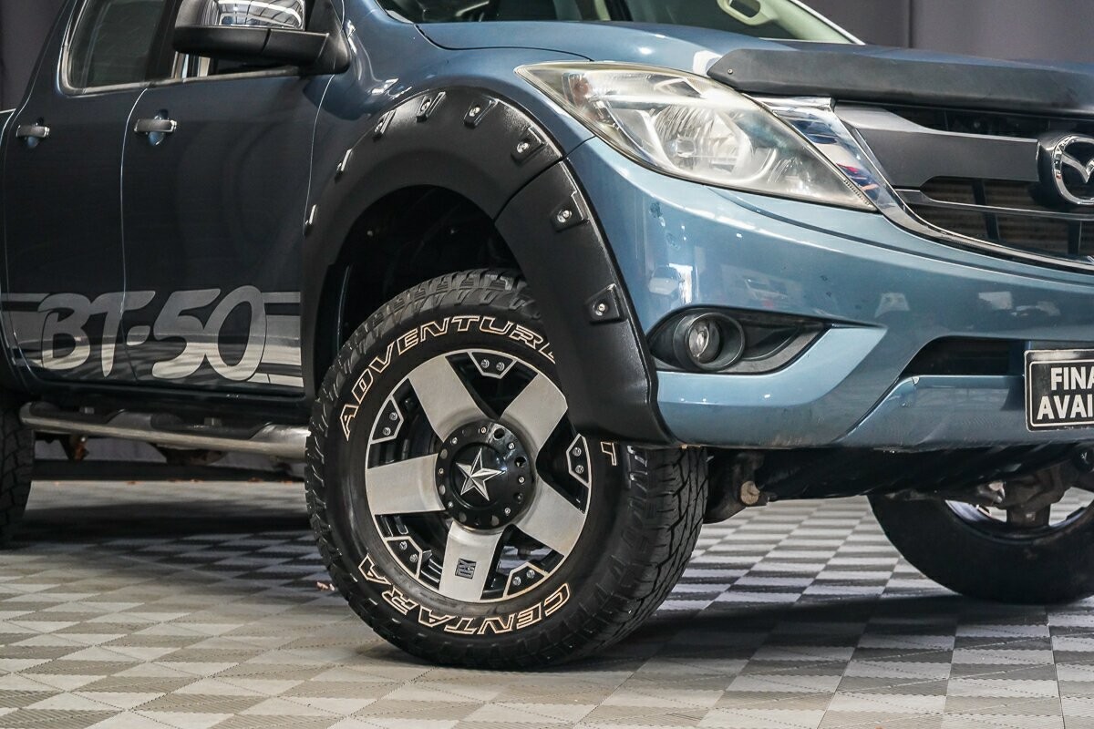 Mazda Bt-50 image 2