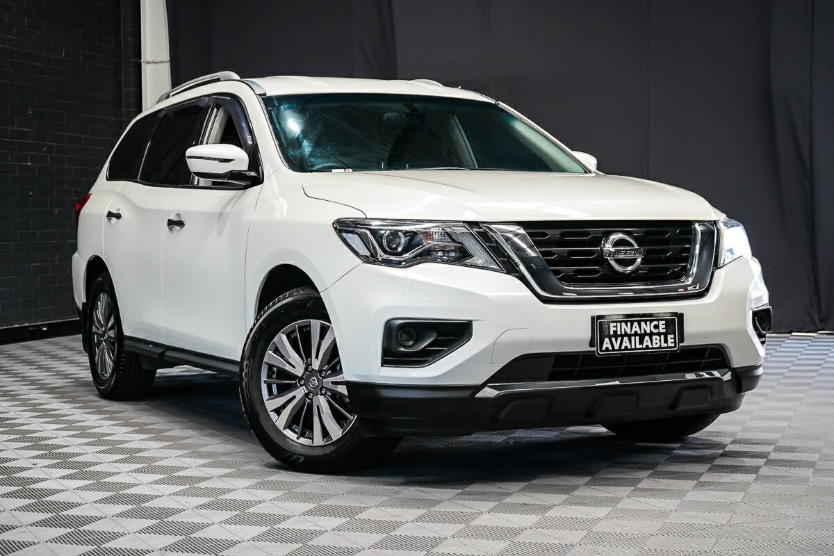 Nissan Pathfinder image 1