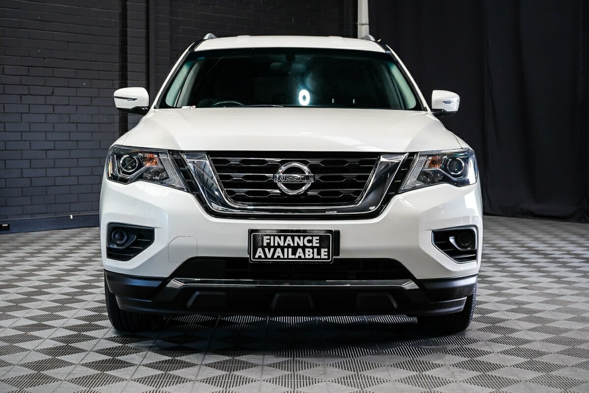 Nissan Pathfinder image 3