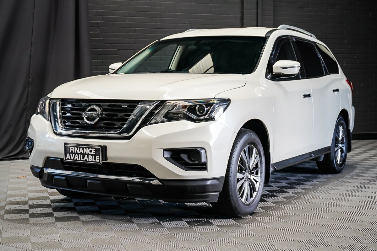 Nissan Pathfinder image 4
