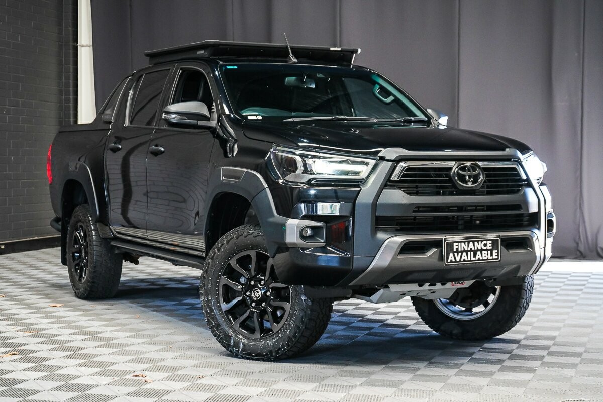 Toyota Hilux image 1