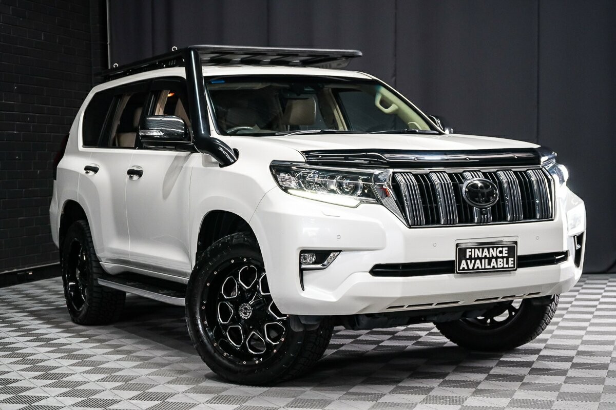 Toyota Landcruiser Prado image 1
