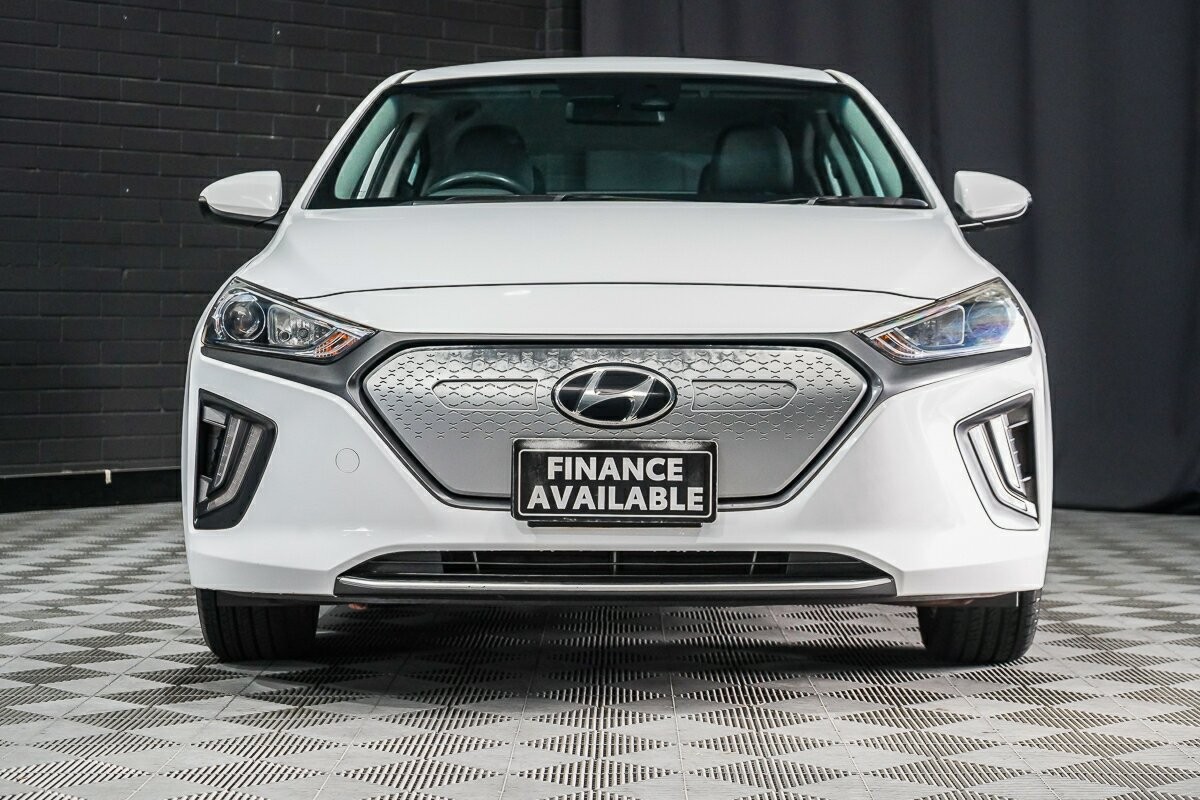 Hyundai Ioniq image 3