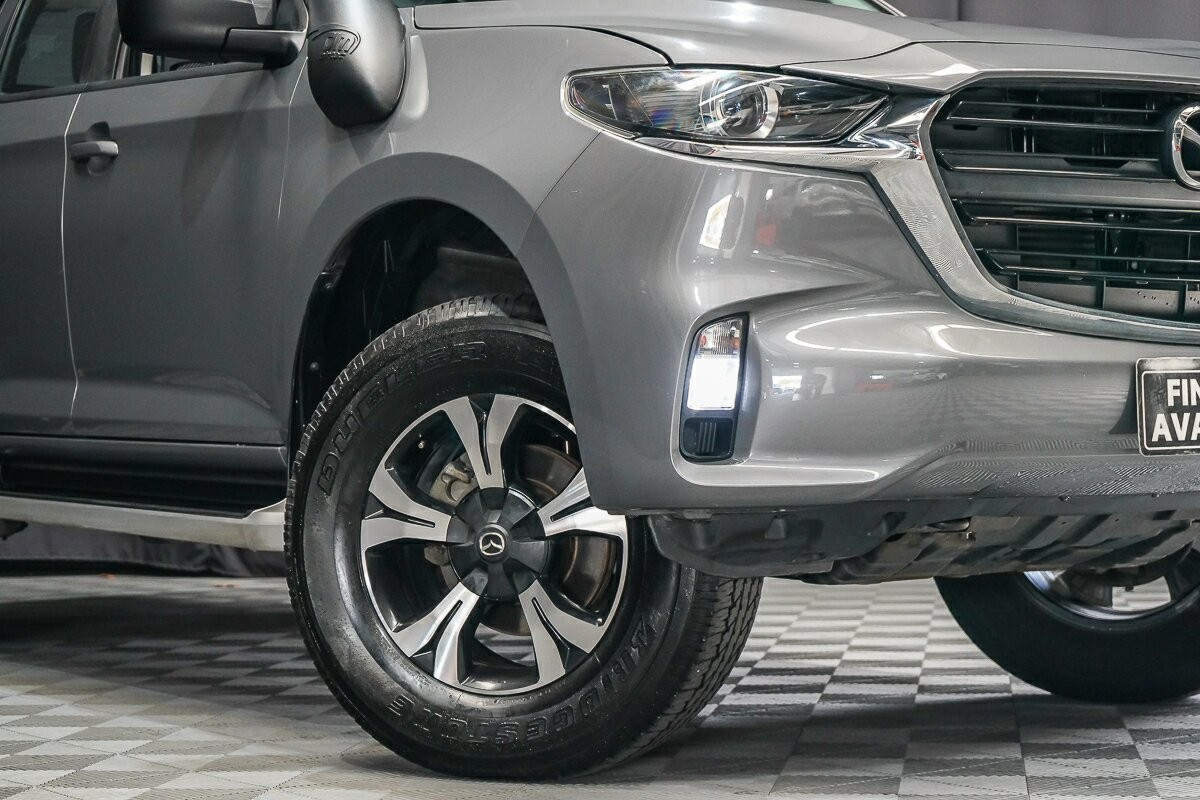 Mazda Bt-50 image 2