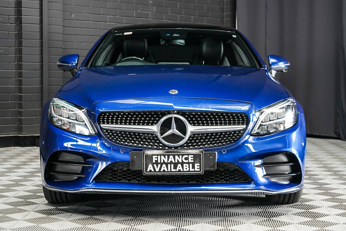 Mercedes Benz C-class image 3
