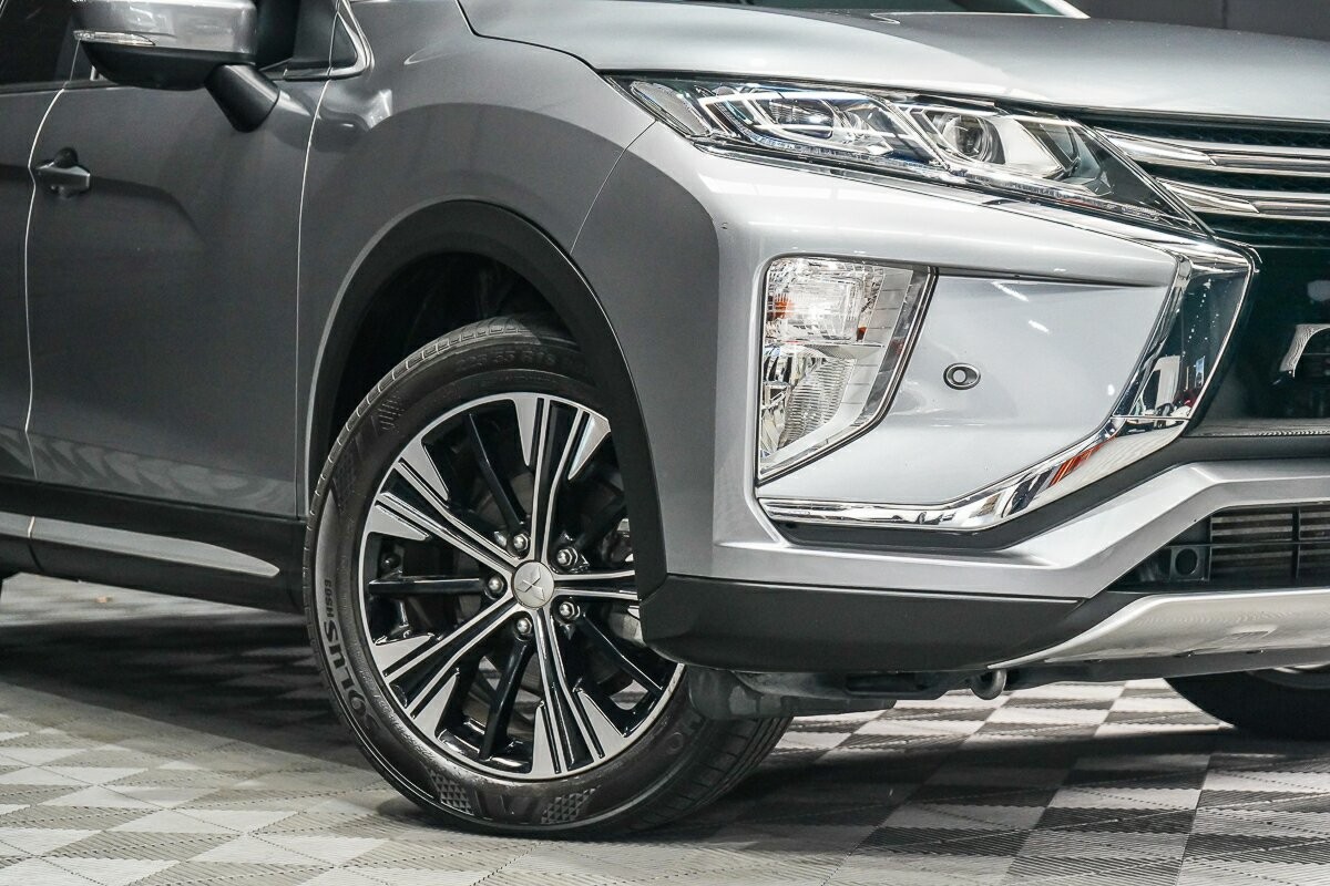 Mitsubishi Eclipse Cross image 2