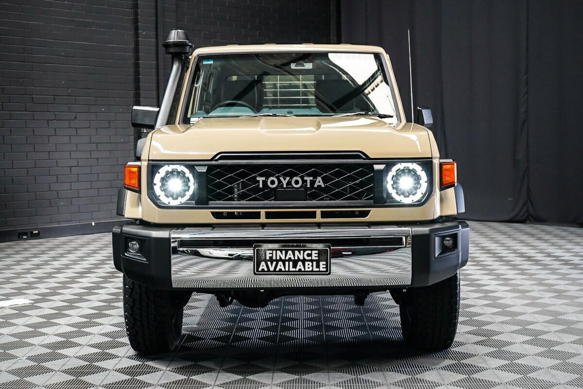 Toyota Landcruiser image 3