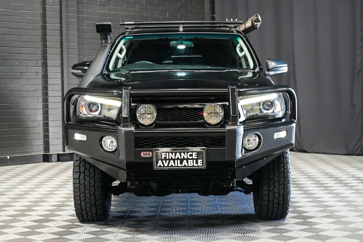 Toyota Hilux image 3