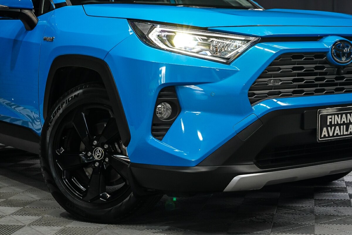 Toyota Rav4 image 2