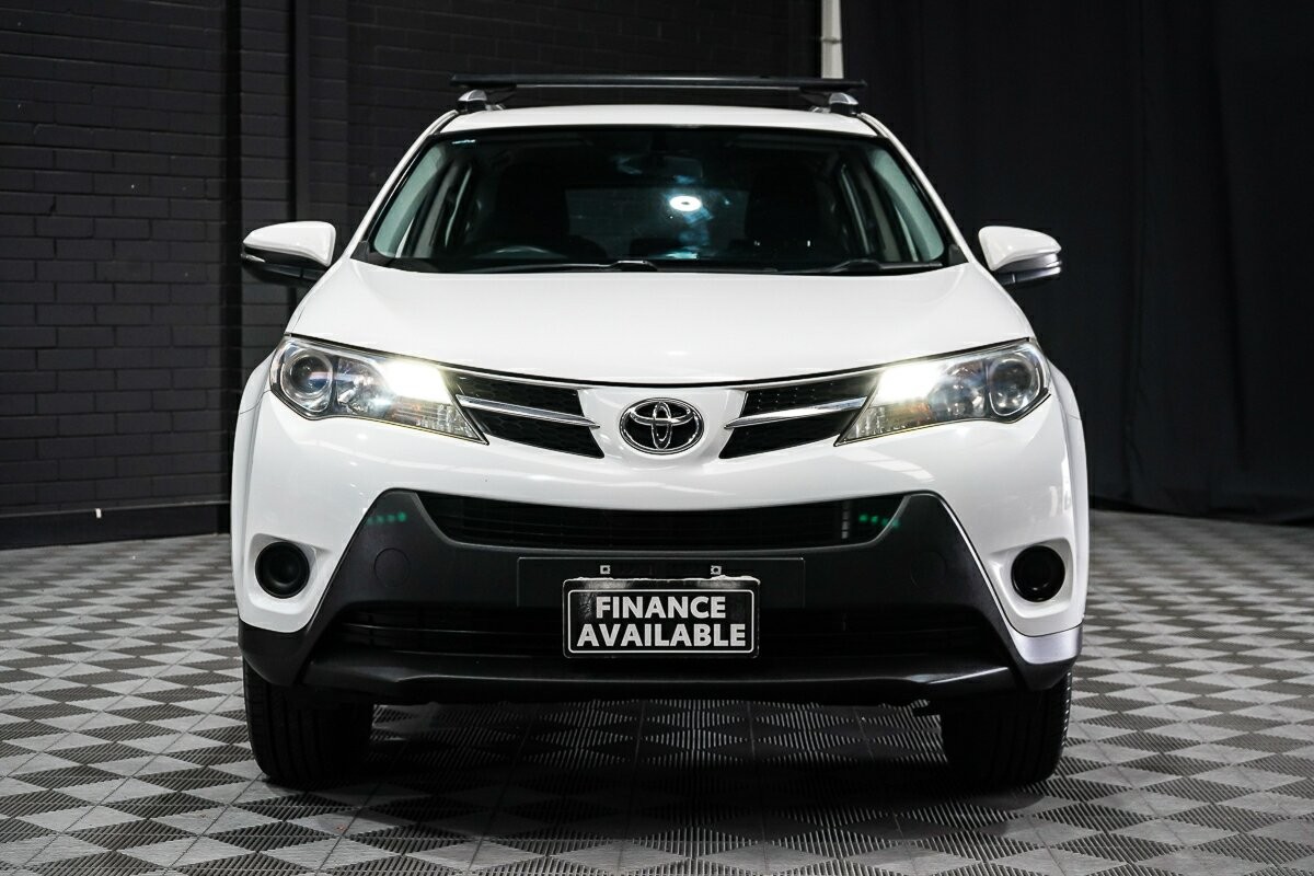 Toyota Rav4 image 3