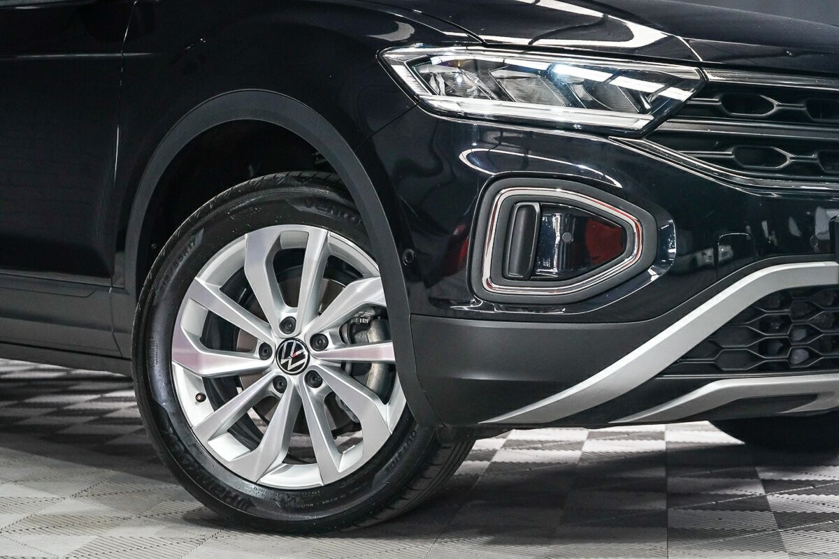 Volkswagen T-roc image 2
