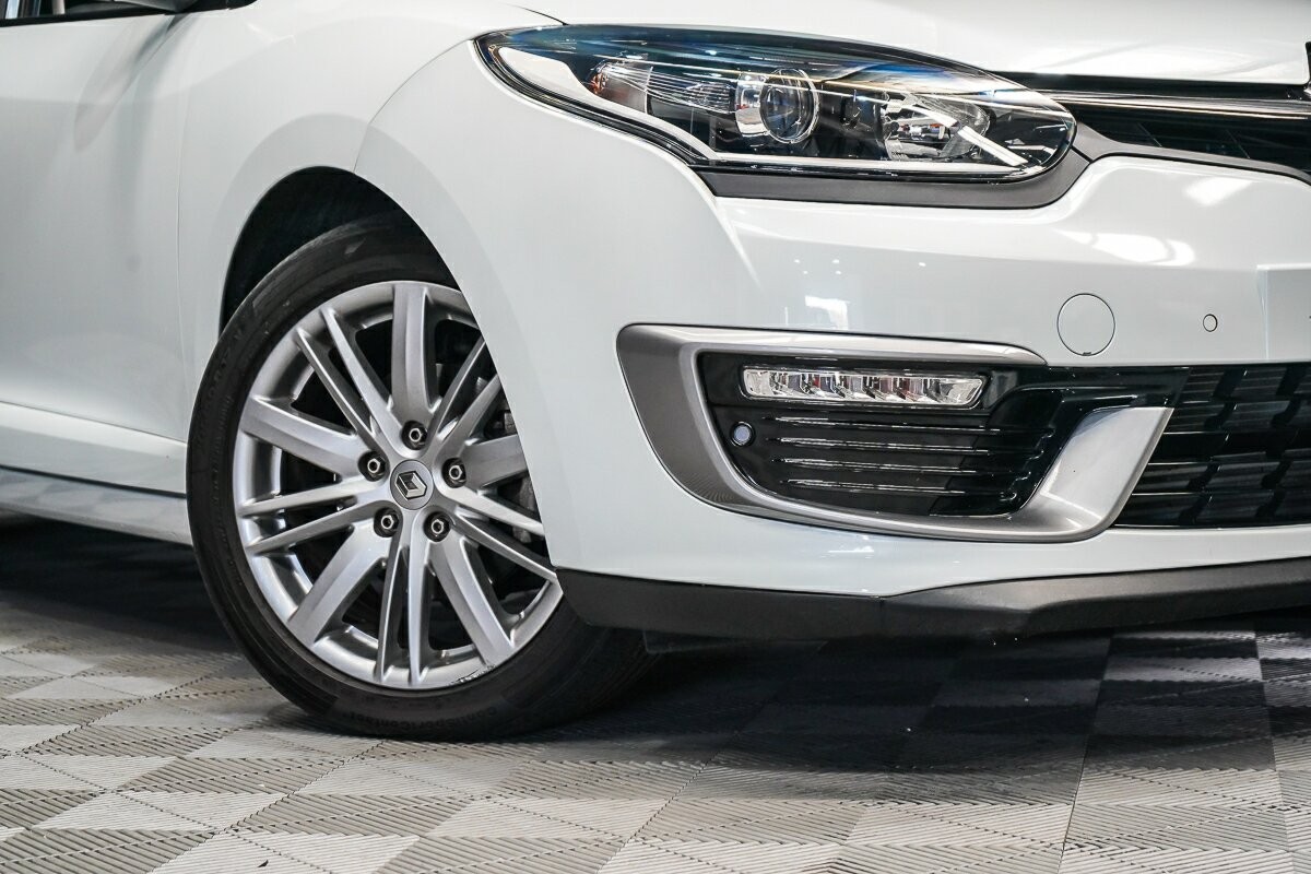 Renault Megane image 2