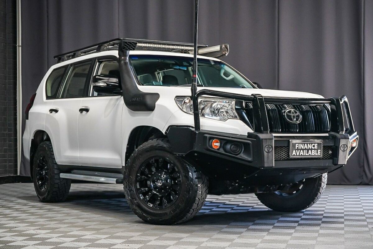 Toyota Landcruiser Prado image 1