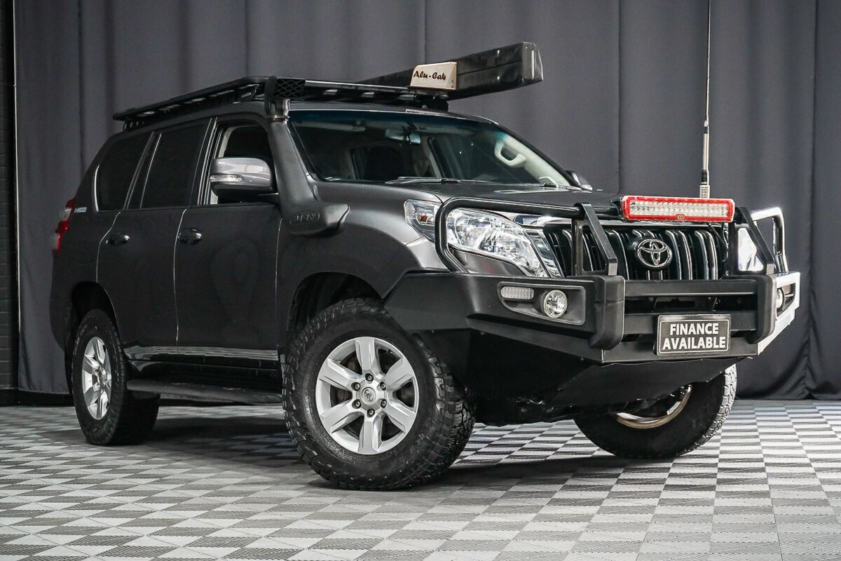 Toyota Landcruiser Prado image 1