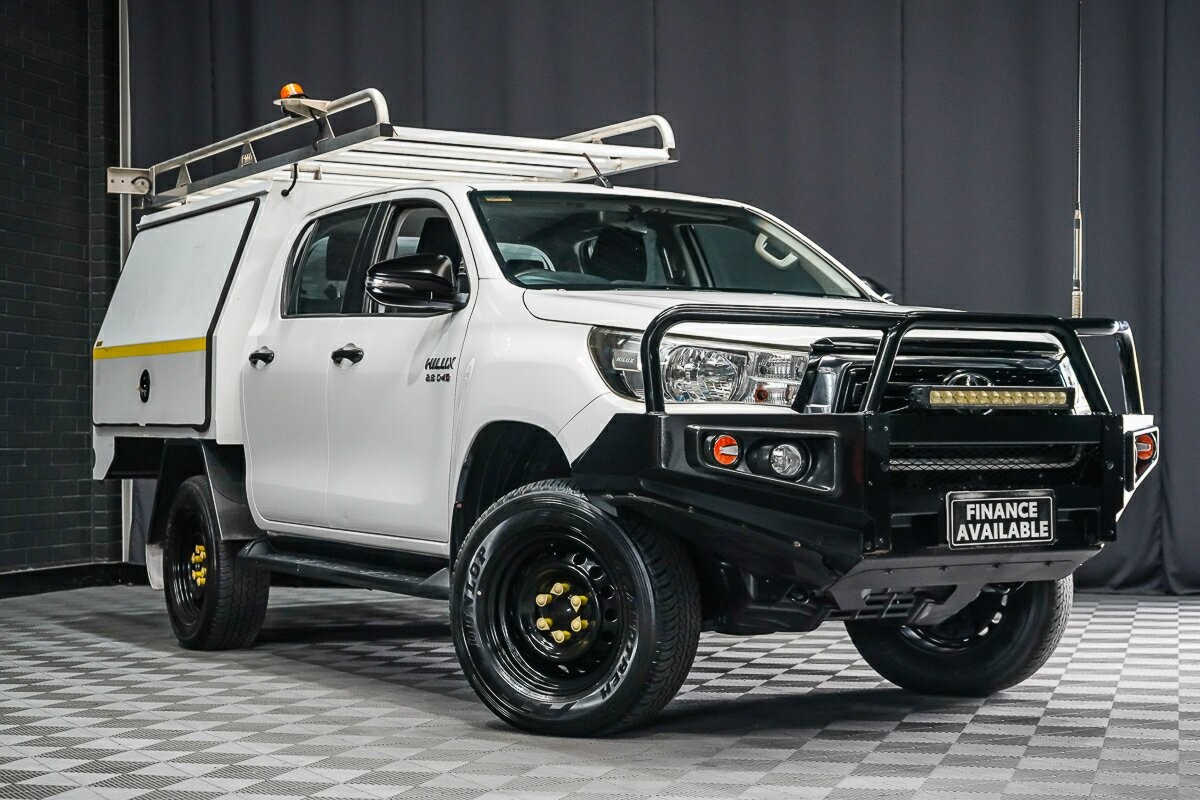 Toyota Hilux image 1
