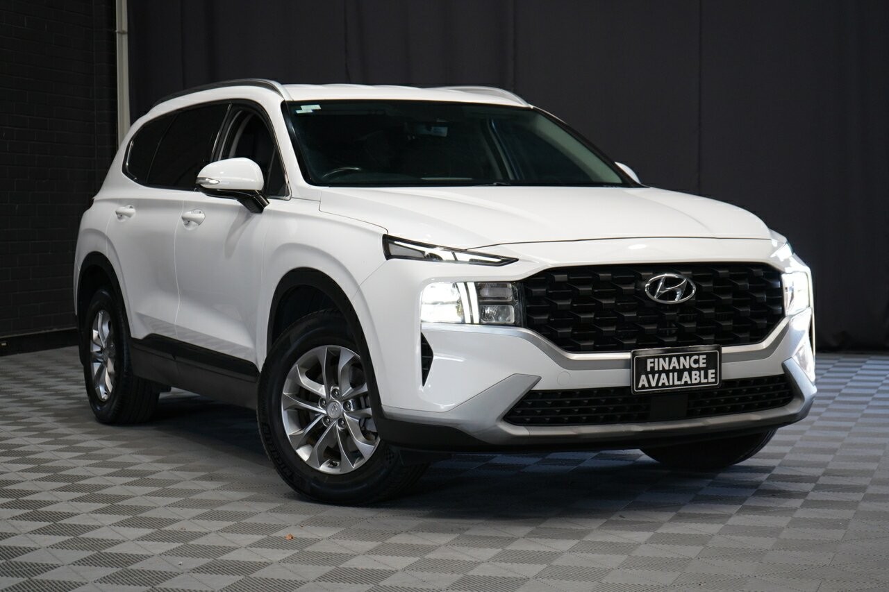 Hyundai Santa Fe image 1