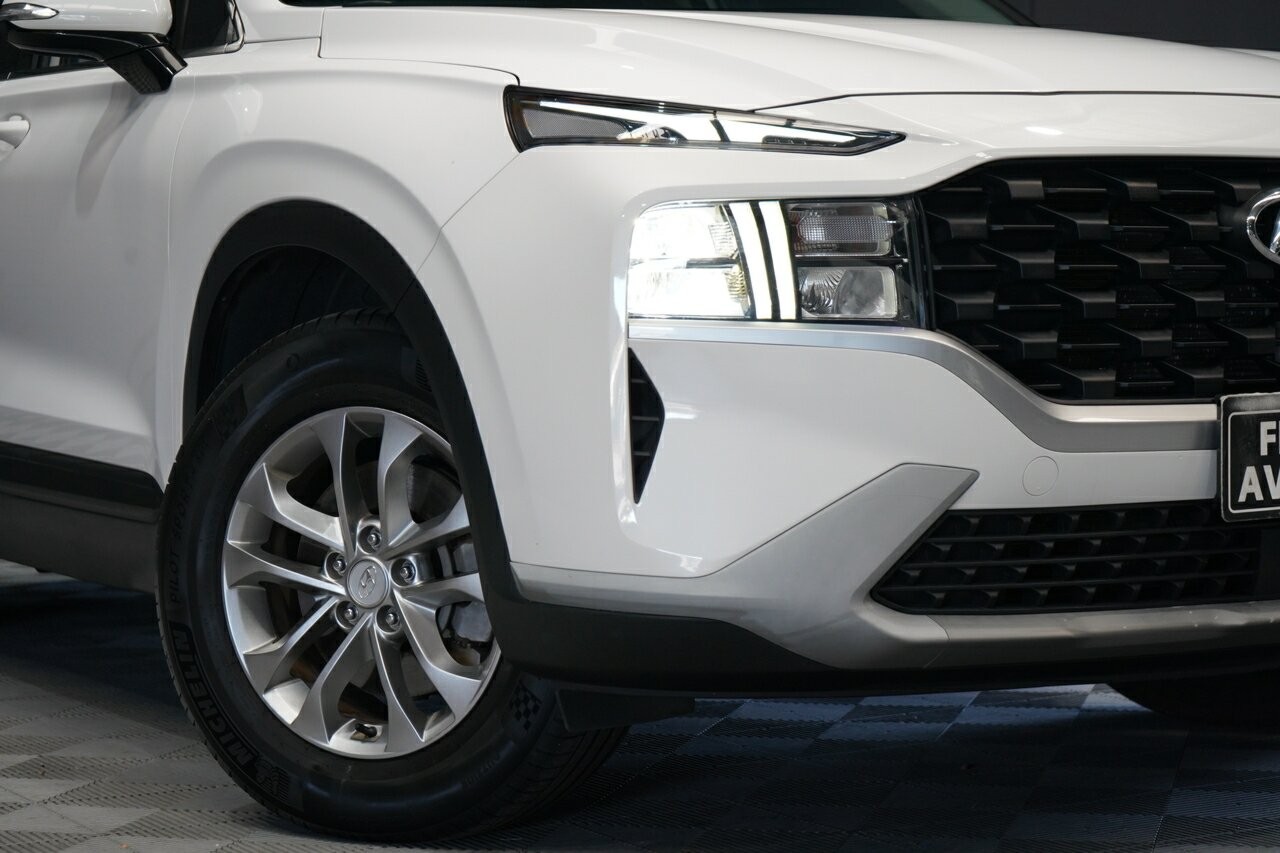 Hyundai Santa Fe image 2