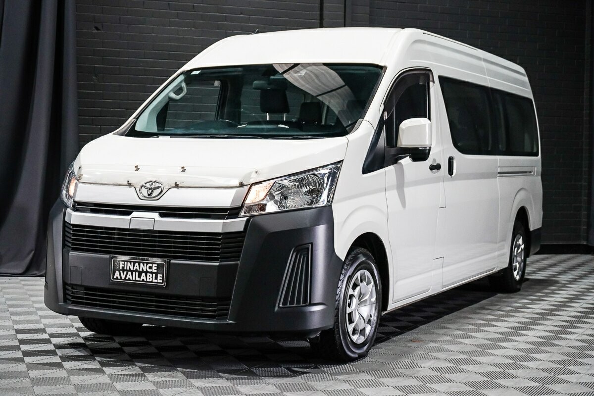 Toyota Hiace image 2