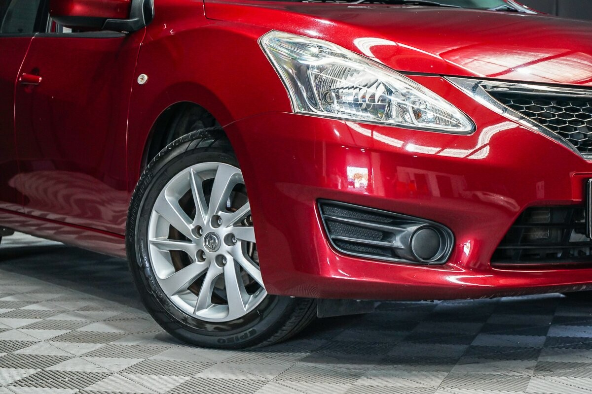 Nissan Pulsar image 2