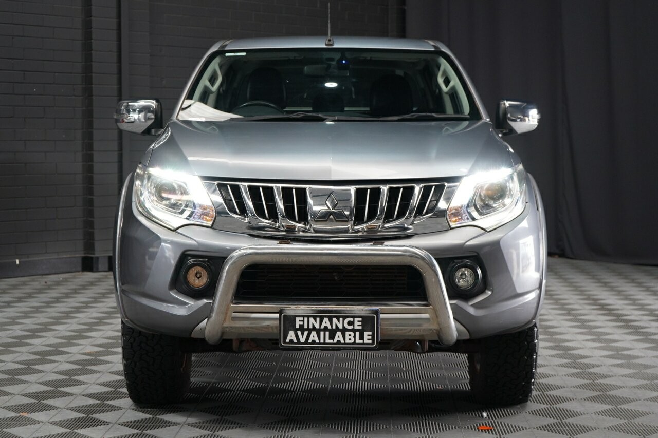 Mitsubishi Triton image 3