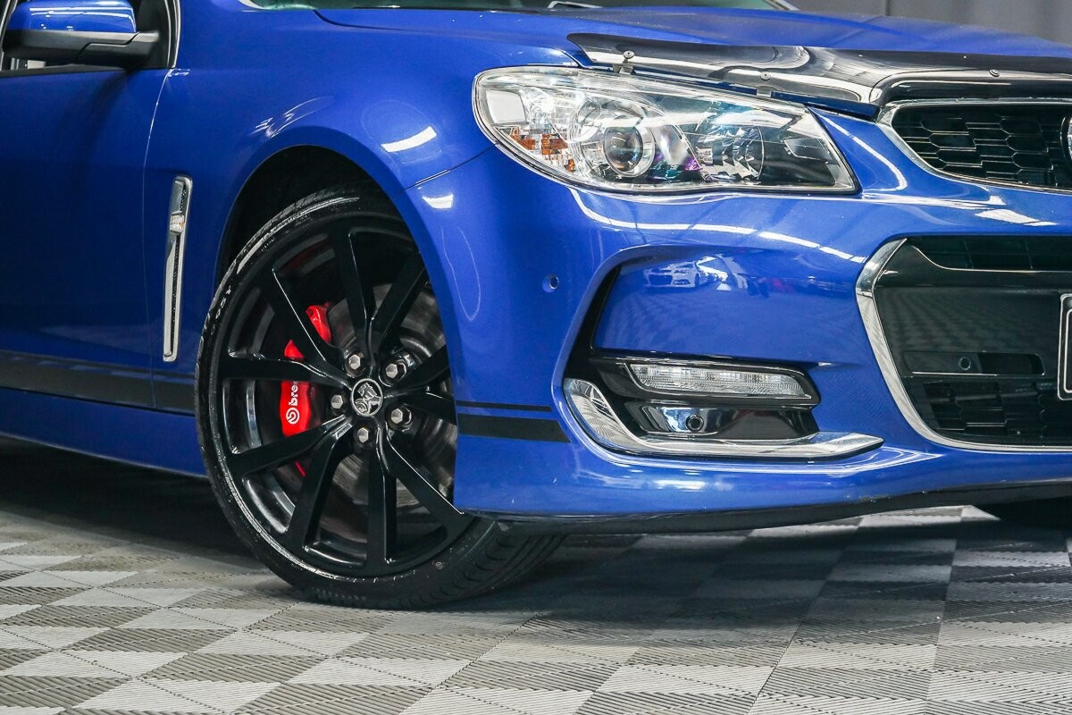Holden Commodore image 2