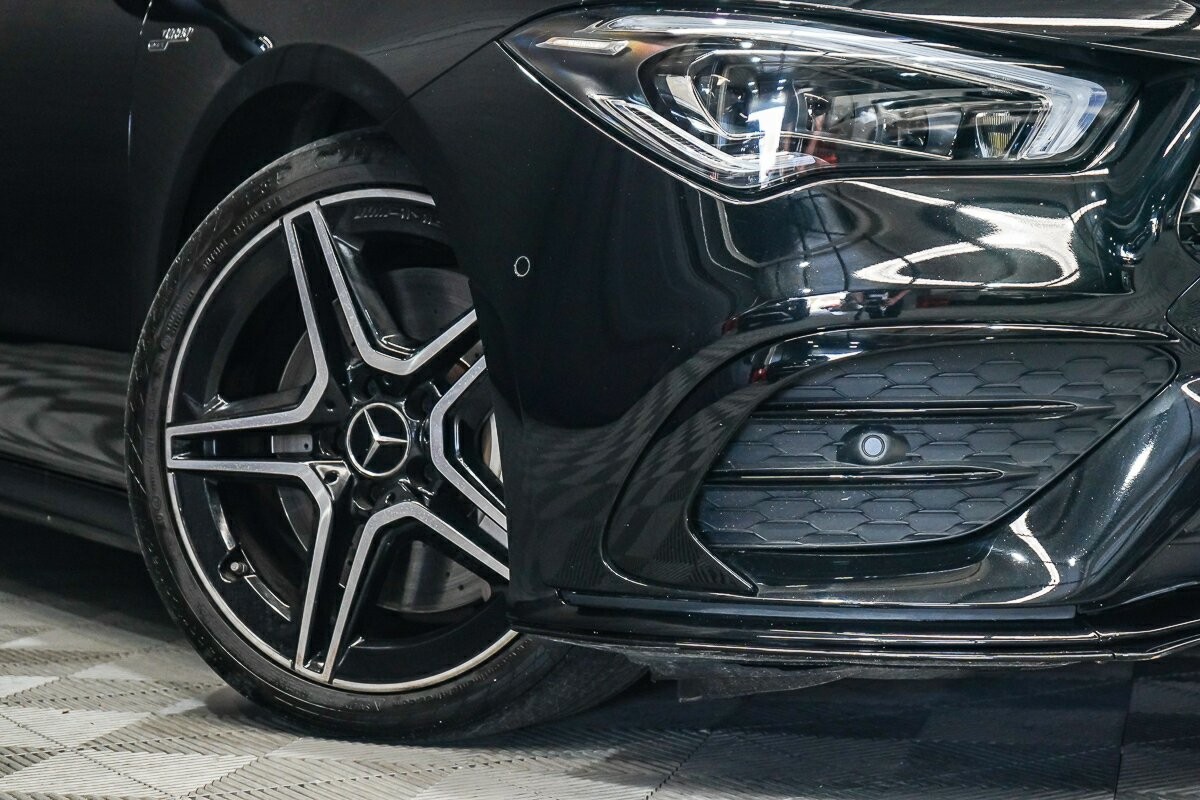 Mercedes Benz Cla-class image 2