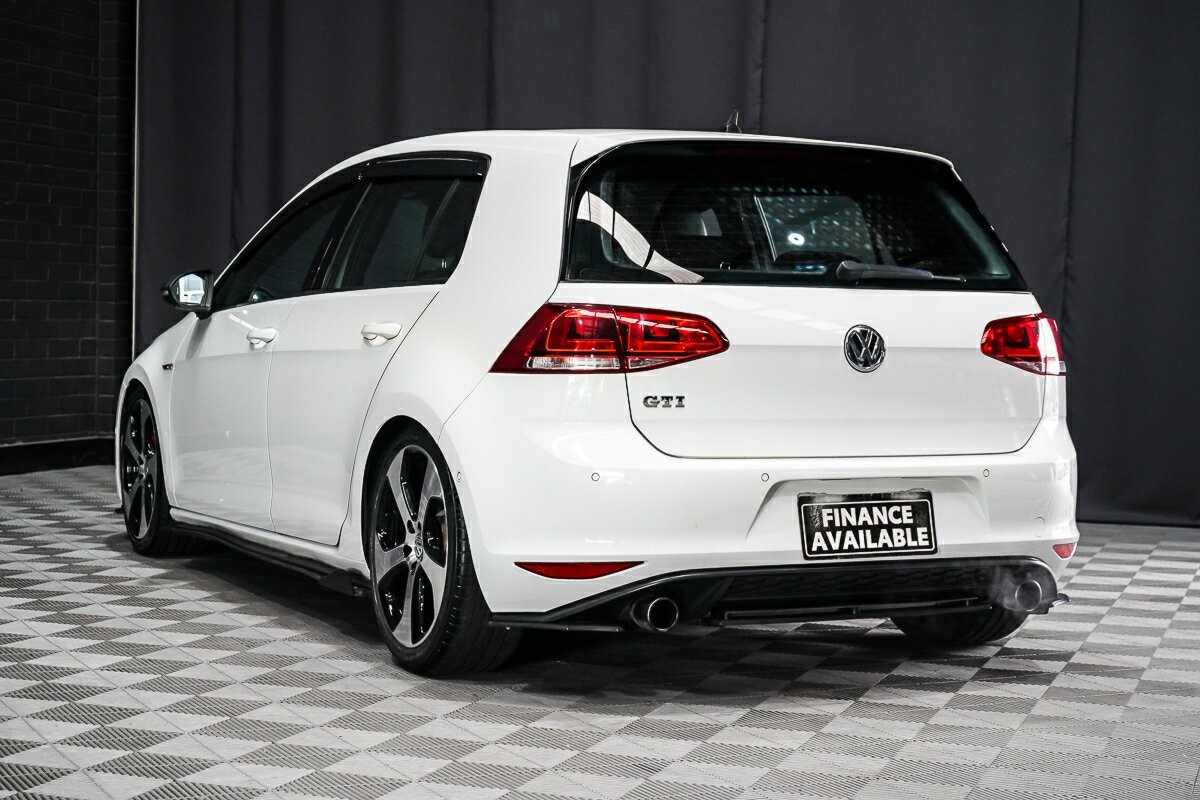 Volkswagen Golf image 3
