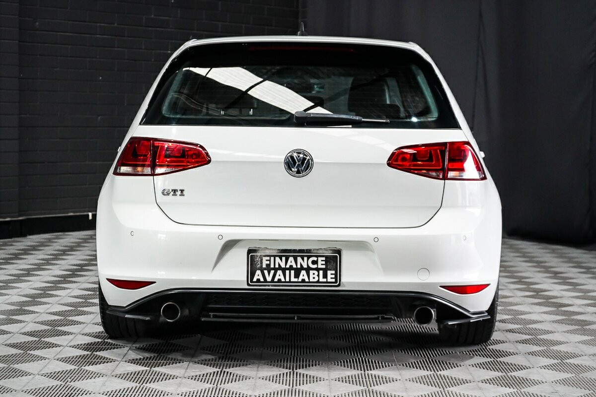 Volkswagen Golf image 4