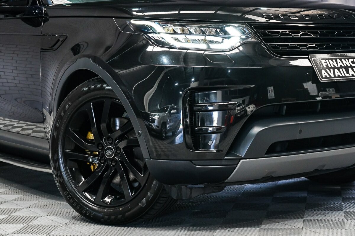Land Rover Discovery image 2