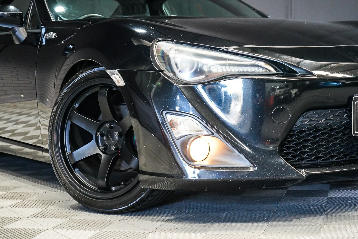Toyota 86 image 2