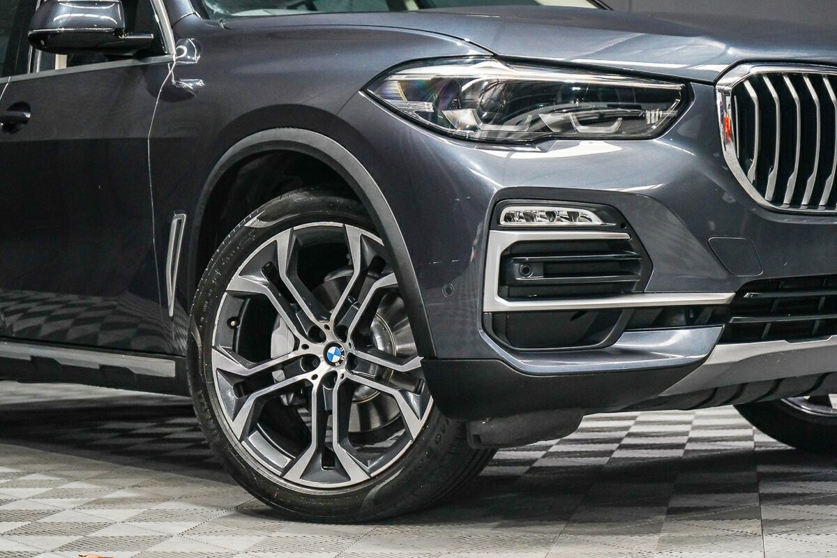 BMW X5 image 2