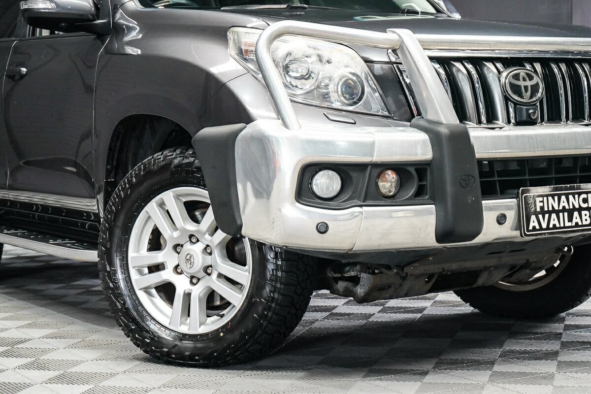 Toyota Landcruiser Prado image 2