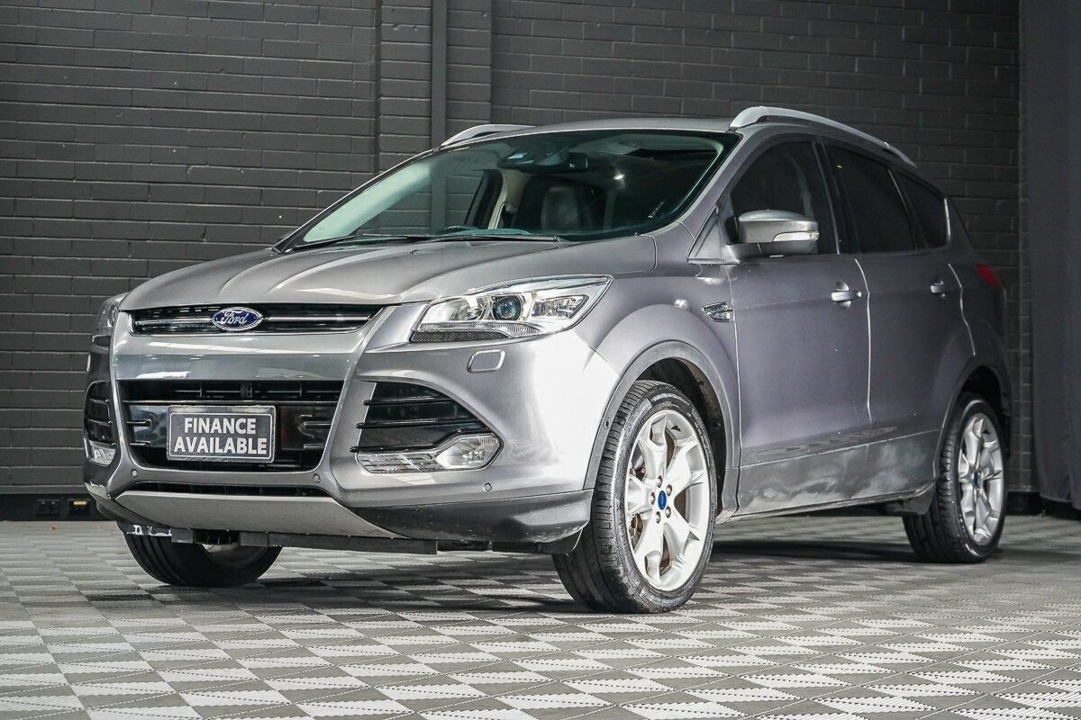 Ford Kuga image 4