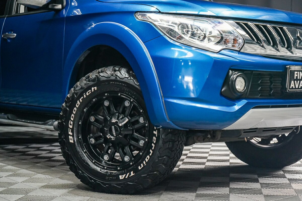 Mitsubishi Triton image 2