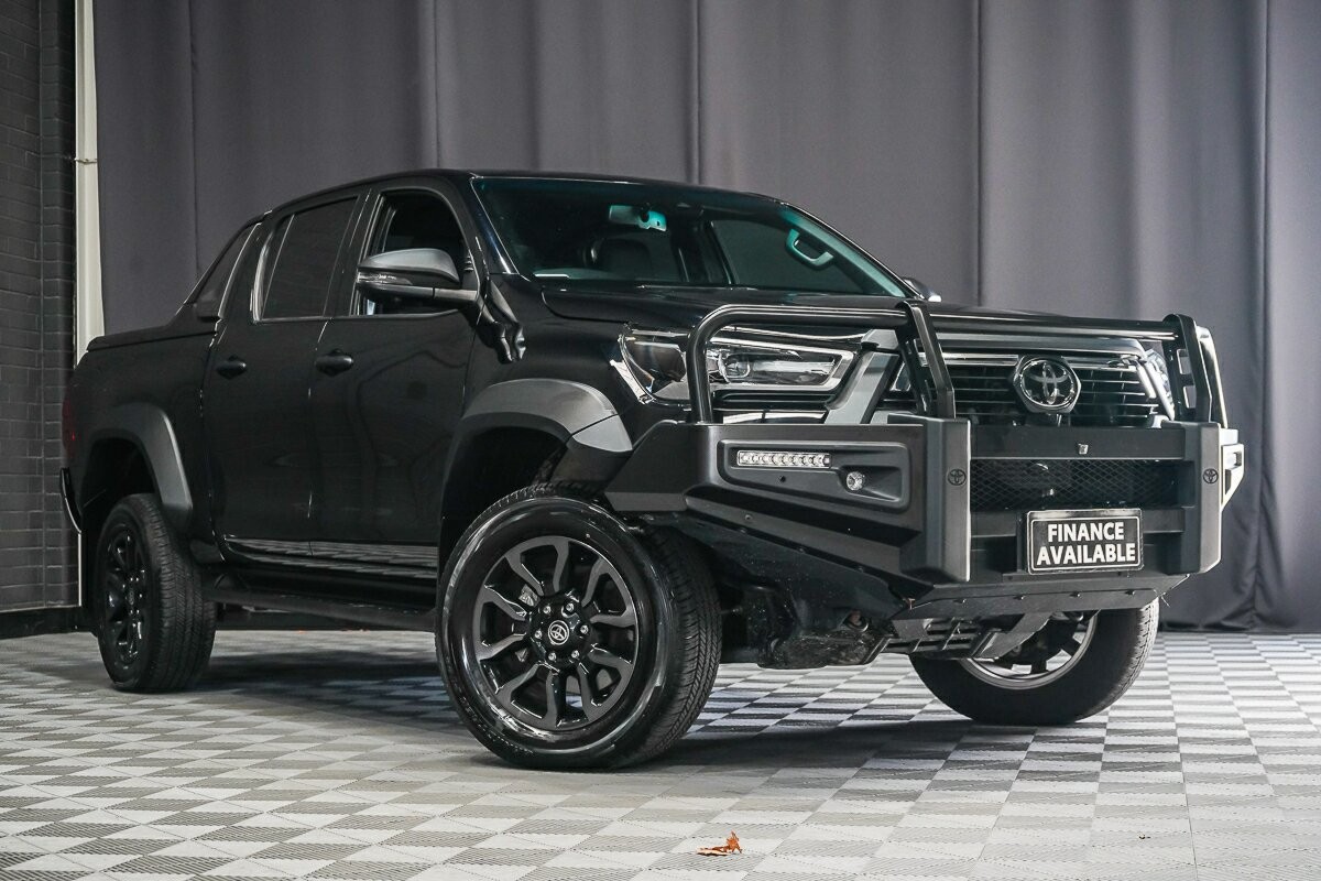 Toyota Hilux image 1