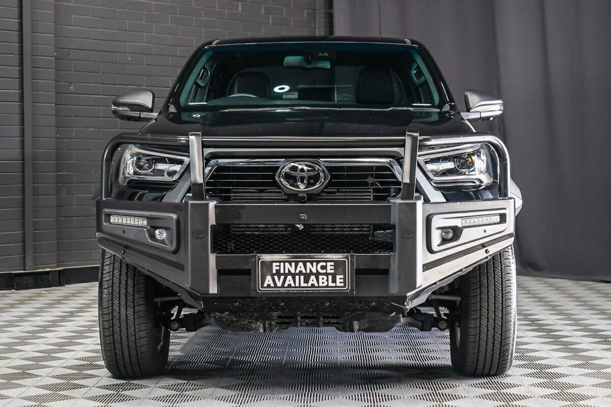 Toyota Hilux image 3