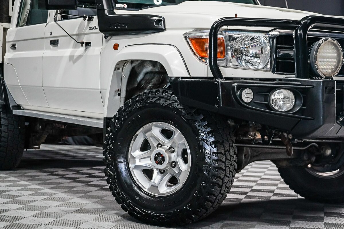 Toyota Landcruiser image 2