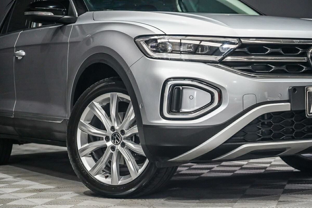 Volkswagen T-roc image 2