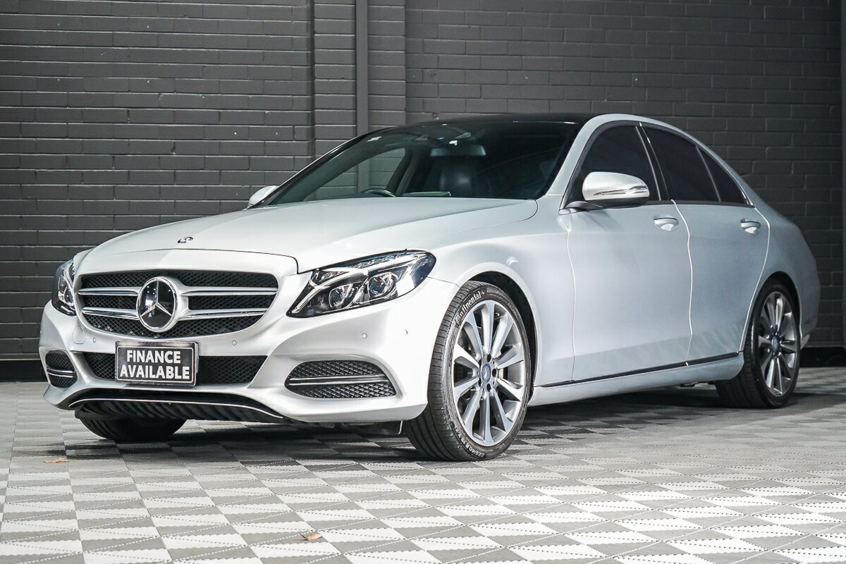 Mercedes Benz C-class image 4